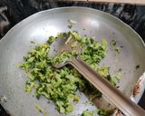 A picture of step 1 of Broccoli peas curry.