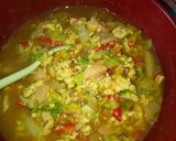 Foto langkah ke 5 dari resep Sawi putih kuah baksos (bakso,sosis) pedas manis.
