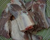 Hình bước làm 1 của món Sườn Rim Mắm Tắc Chua Ngọt