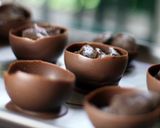 Foto del paso 5 de la receta: Tazas de Chocolate Rellenas