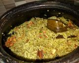 हेल्दी, पौष्टिक हंडी पालक पुलाव (palak pulao recipe in marathi) रेसिपी स्टेप 6 फोटो