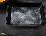 A picture of step 4 of Non fire Tricolor coconut burfi.