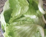 A picture of step 3 of Spicy Cheese and Corn Lettuce Wrap.