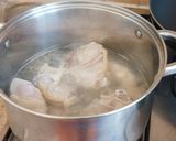 A picture of step 1 of Emirati Chicken Salona Recipe.