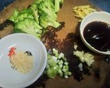 A picture of step 1 of Fried udon.