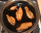 A picture of step 2 of Sweet soy sauce chicken wings.
