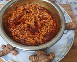 A picture of step 4 of Raw turmeric ginger pickle.