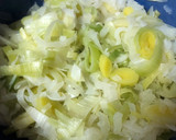Foto del paso 1 de la receta: Quiche de puerros y cebolla