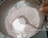 A picture of step 1 of Soft Ragi puttu.