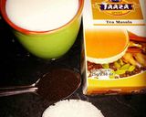 A picture of step 1 of Kadak masala chai.