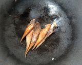 Foto langkah ke 3 dari resep Ikan asin goreng.