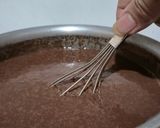 Foto langkah ke 4 dari resep Pudding Cokelat Ulang Tahun.