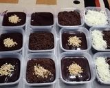 Foto langkah ke 4 dari resep Bolu Coklat Lumer.