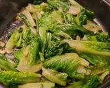 รูปขั้นตอนการทำที่ 2 ของ ผักคอสผัดอกไก่ โลว์คาร์บ