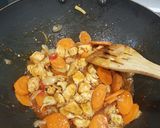 Foto langkah ke 3 dari resep 114. Capcai Ayam, Sawi Putih, dan Wortel (Indonesia).