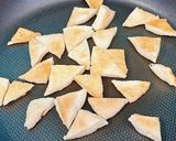 Hình bước làm 3 của món Cơm chiên hạt điều