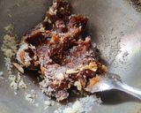 A picture of step 1 of Dates coconut laddu.