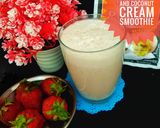 A picture of step 3 of Strawberry and coconut cream smoothie.