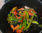 Foto del paso 1 de la receta: Mollete de pollito con pimientos