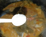 Foto langkah ke 5 dari resep Ikan Tongkol Bumbu Kuning Pedas.