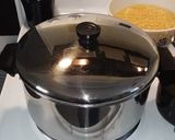 A picture of step 6 of Golden Split Pea Soup.