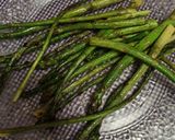 Foto del paso 2 de la receta: Guisado de vegetales y espárragos grillados