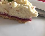 Foto del paso 4 de la receta: Tarta de frambuesas con mousse de chocolate blanco