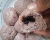 Foto langkah ke 8 dari resep Pao Ubi Ungu isi cokelat.