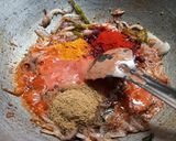 A picture of step 2 of Spicy chicken curry.