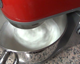 Foto del paso 2 de la receta: Bizcochuelo de claras y limón sin azúcar y sin gluten ideal para desayunos y meriendas