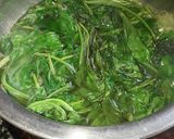 A picture of step 1 of Palak paneer.