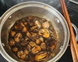 Hình bước làm 3 của món Nấm rơm kho nước tương