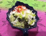 A picture of step 2 of Crispy bottle gourd, onion and carrot pakora.