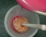 Foto langkah ke 4 dari resep Puding Jeruk Merah Putih.