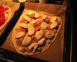 Foto del paso 18 de la receta: Pizzas; Escudo de don Roque y Globo de historieta