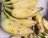 Hình bước làm 1 của món Chuối nướng mỡ hành
