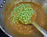 A picture of step 4 of Matar Wali Fish Curry (Fish Curry with Peas).