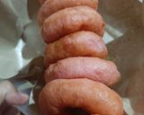 Foto langkah ke 6 dari resep Donat Pinky Kulit Buah Naga.