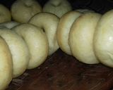 Foto langkah ke 4 dari resep Donat Klasik empuk.