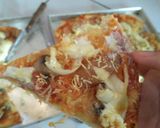 Foto langkah ke 10 dari resep Pizza Homemade.