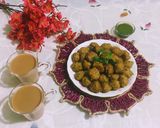 A picture of step 4 of Urad Dal Vada.