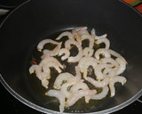 Foto del paso 3 de la receta: Arroz salteado con champiñones y gambas