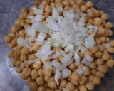 Foto del paso 1 de la receta: Ensalada de Garbanzos con tiras de pollo asado