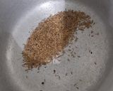 A picture of step 1 of Chicken Pilau.