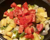 Foto del paso 8 de la receta Chicharro al horno, con cazuela de verduras y olivas