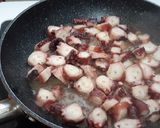 Foto del paso 7 de la receta: Garbanzos con langostinos y pulpo