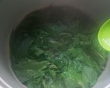 Foto langkah ke 1 dari resep Ikan asap daun singkong masak santan.