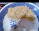 A picture of step 2 of Orange honey semolina squares.
