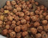 उंधीया (Undhiyu recipe in Hindi) रेसिपी चरण 8 फोटो