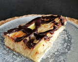 Foto del paso 12 de la receta: Tarta acordeón de pera y chocolate